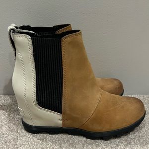 Sorel Joan of Arctic Wedge Boots Booties Sz 8.5
